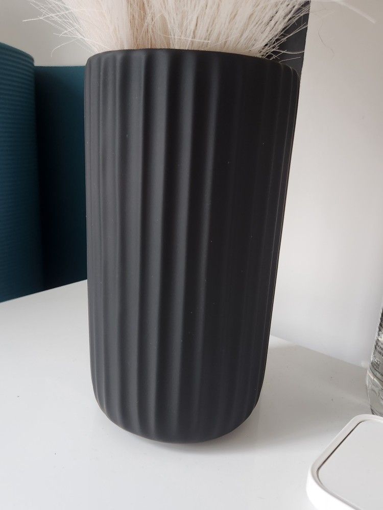 Matte Black New Ceramic Vase 5in Dia. x 9 1/2in High Tjmaxx