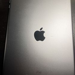 Apple Ipad 6th generation, black 