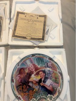 The Wizard of Oz musical plates