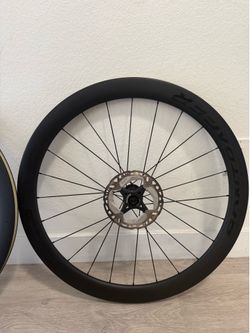 Bontrager Aeolus Elite 50mm Tubeless disc wheelset