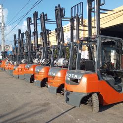 Forklift Toyota $9999