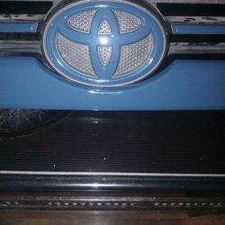 Toyota 4runner Upper Grille 14-20