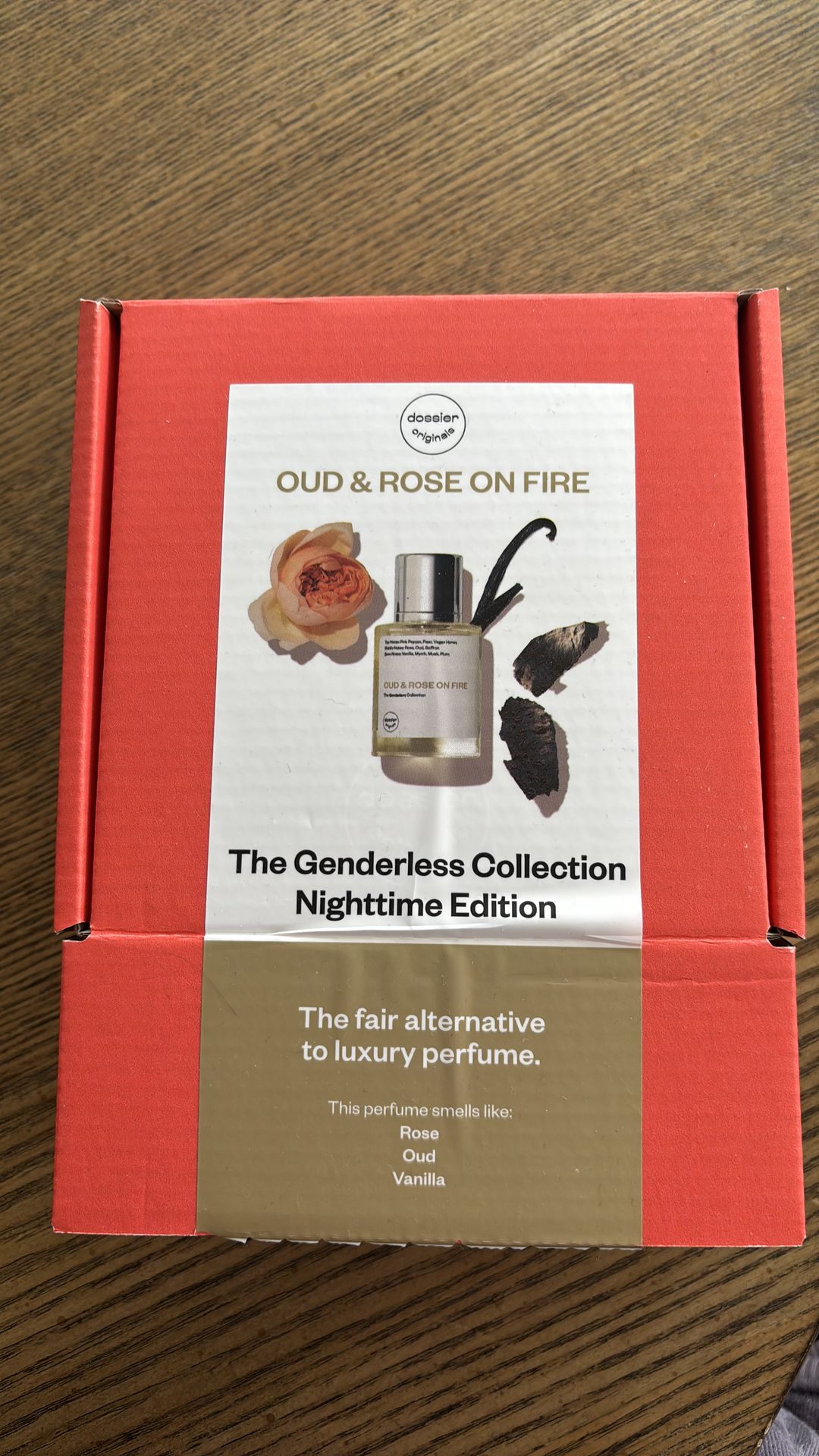 Dossier Oud & Rose on Fire perfume