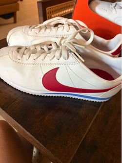 Moving sale: Nike Forrest Gump