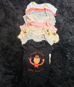 Bundle onesie 8 pcs