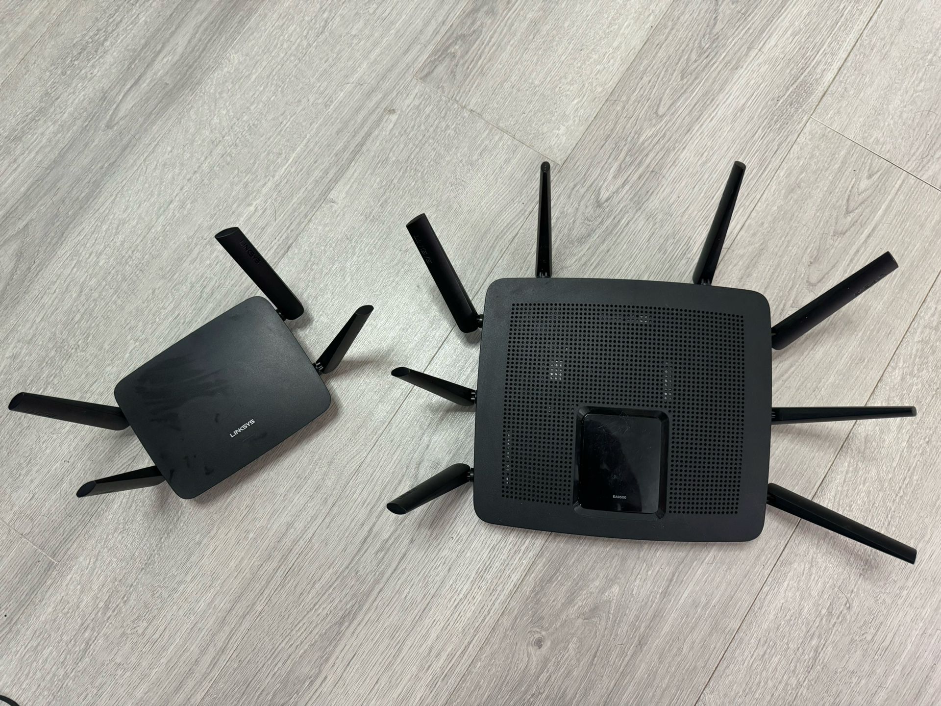 Linksys EA9500 & RE900 Router/Extender