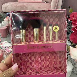 Juicy couture makeup brushes