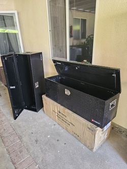 EACH FOR SALE NEW TOOL BOX ALUMINUM DIAMOND BLACK 48"×15×15" INCLUDING SET KEYS FOR ANY QUESTION TEXT ME PLEASE SE HABLA ESPAÑOL