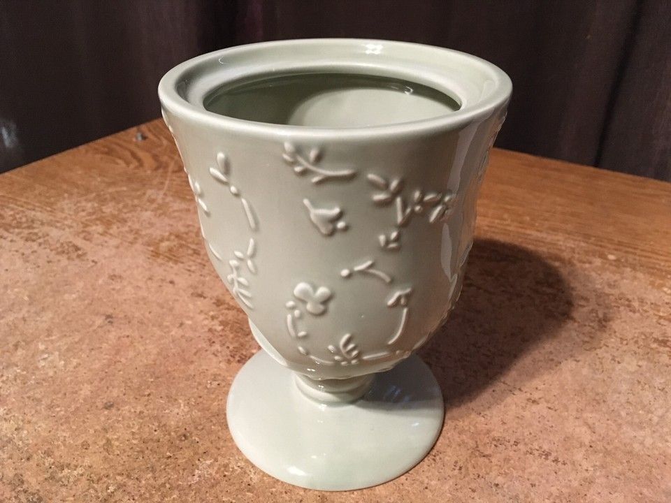 HMK LIC Hallmark Vovite Ceramic Candle Holder Tea Light