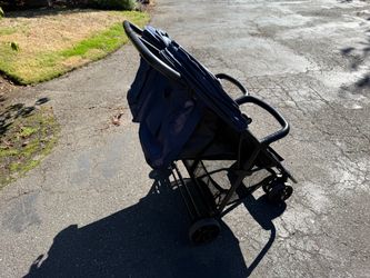 Zoe double stroller- great for travel