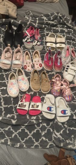 Zapatos todos de niña