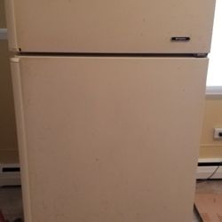 Frigidaire Refrigerator 
