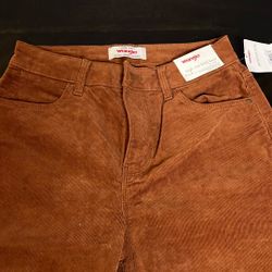 New Wrangler High Rise Bold Boot Jeans