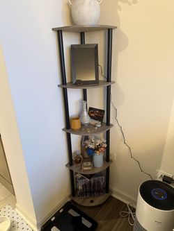 Corner shelves 
