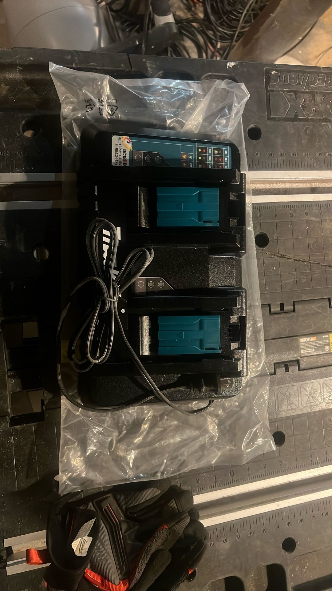 New Makita Dual Battery Charger