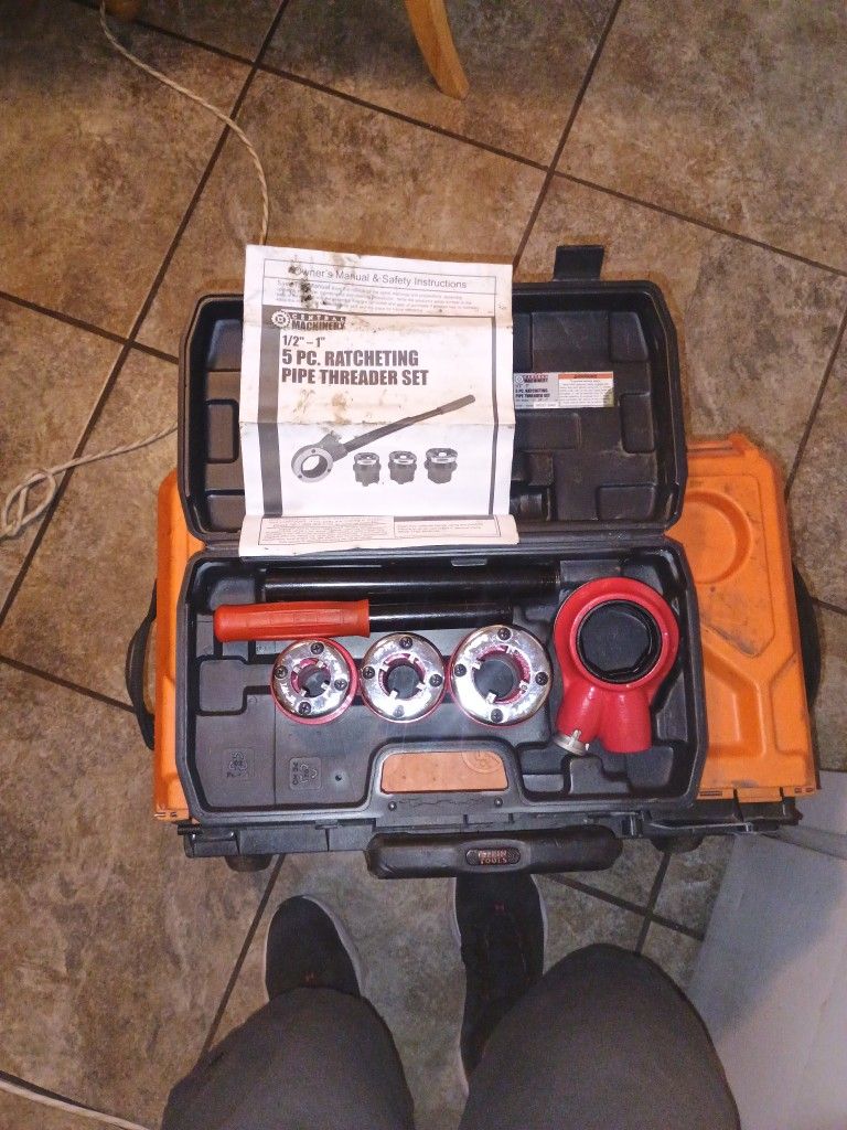 1/2"-1" 5pc Ratcheting Pipe Threader