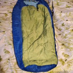 Kelty Wooby boy's children's sleeping bag 42X22