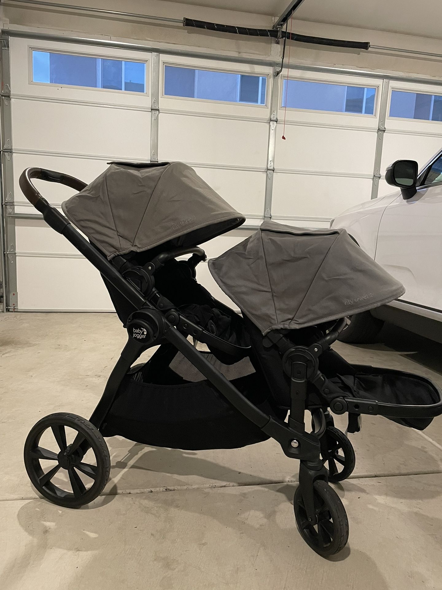 Baby Jogger City Select 2 double stroller bundle (Over $1000 Value)