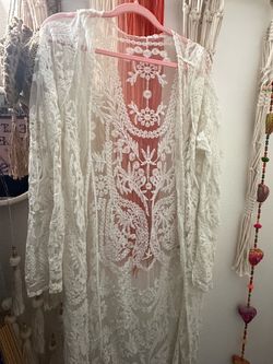 White Sheer Lace Embroidered Kimono Cardigan size M/L