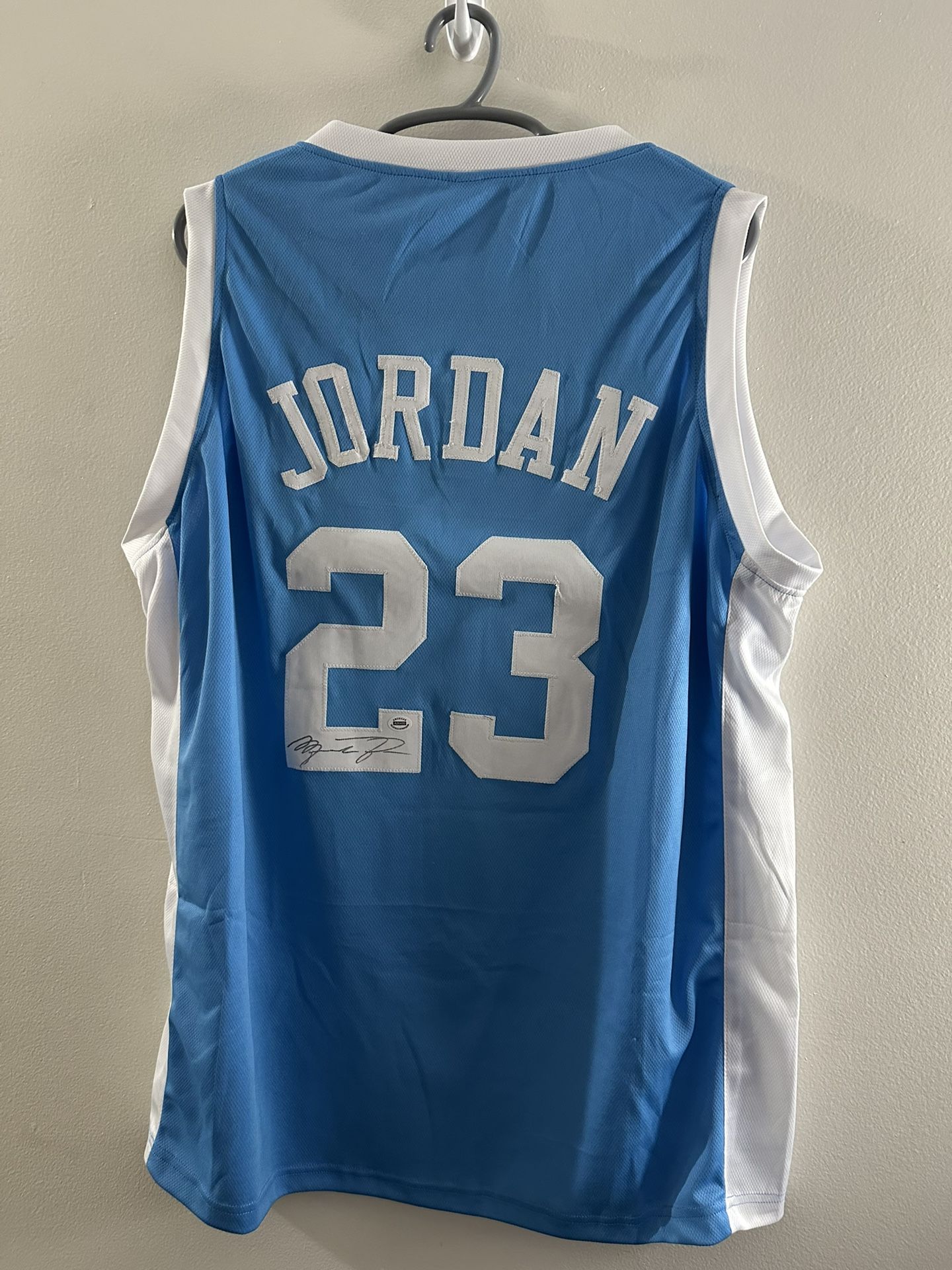 MICHAEL JORDAN SIGNED NORTH CAROLINA TAR HEELS AUTOGRAPHED CUETOM JERSEY XL 560