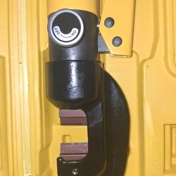 Hydraulic rebar cutter