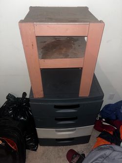 Table & Dresser