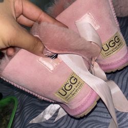 Baby Uggs Size 7