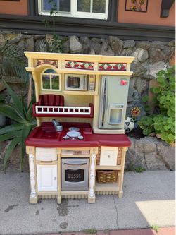 STEP2 KIDS KITCHEN