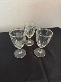 Vintage Etched Cordial/Liqueur Glasses