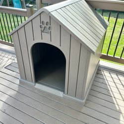 Large Dog House - Never Used