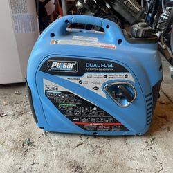 Pulsar 2,200W Portable Dual Fuel Quiet Inverter Generator with USB Outlet