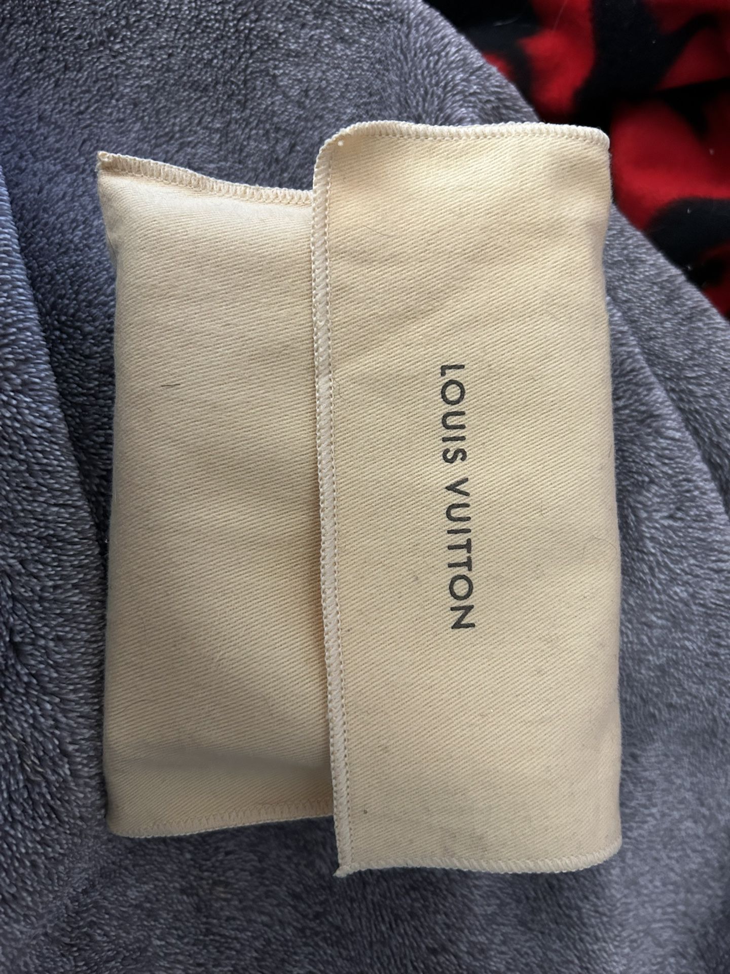 Louie Vuitton baby pink wallet
