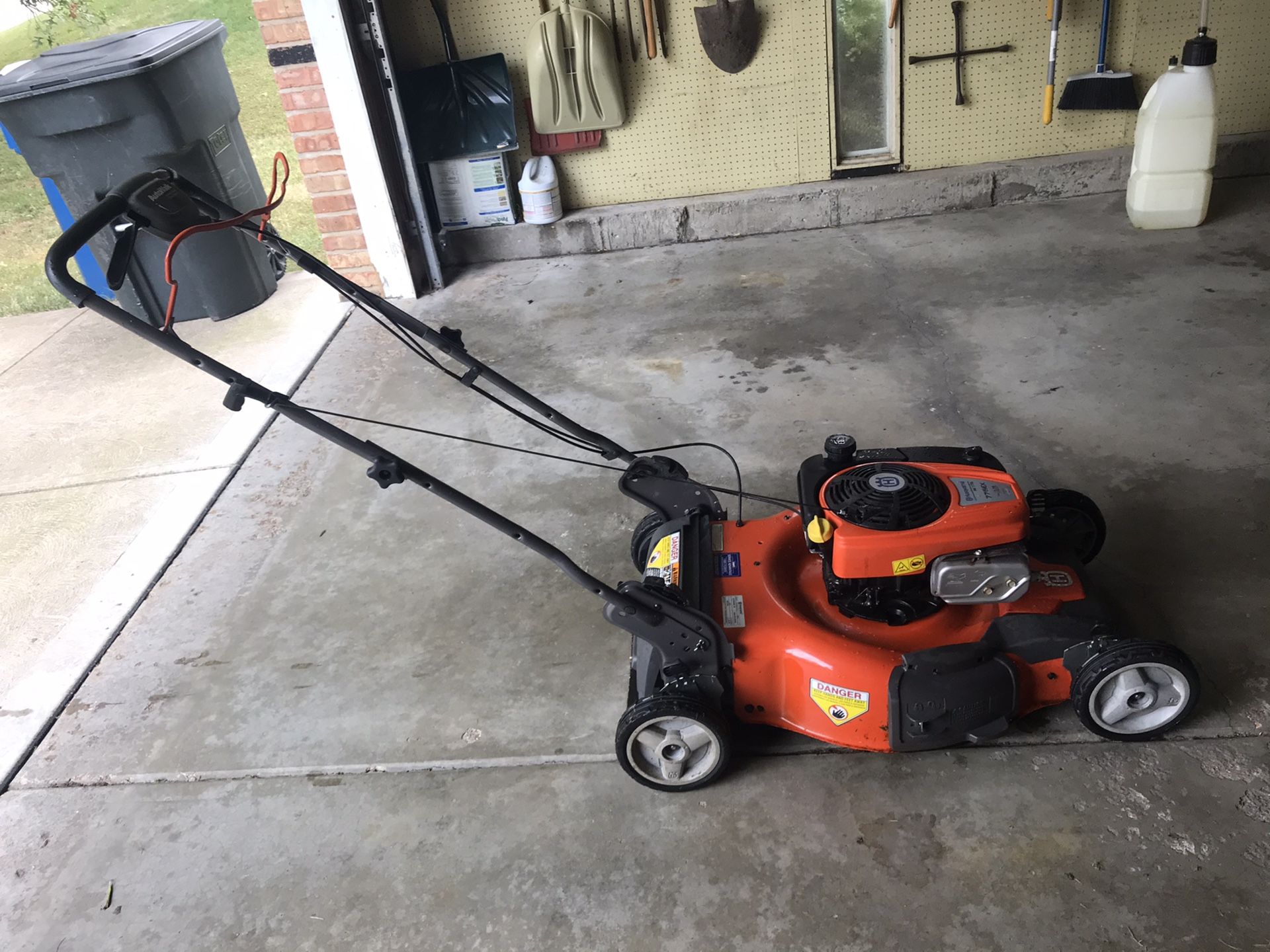 Husqvarna 775EX Self Propelled Lawn Mower for Sale in Ballwin, MO OfferUp