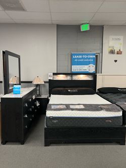 4PC Black Queen Bedroom Set w/ Lights