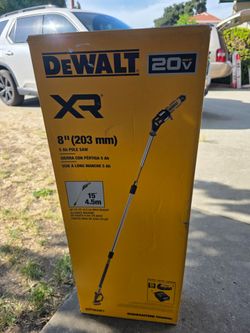 DEWALT pole saw 5 ah Battery  to charge