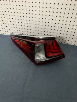 2019 2020 Lexus ES350 taillight