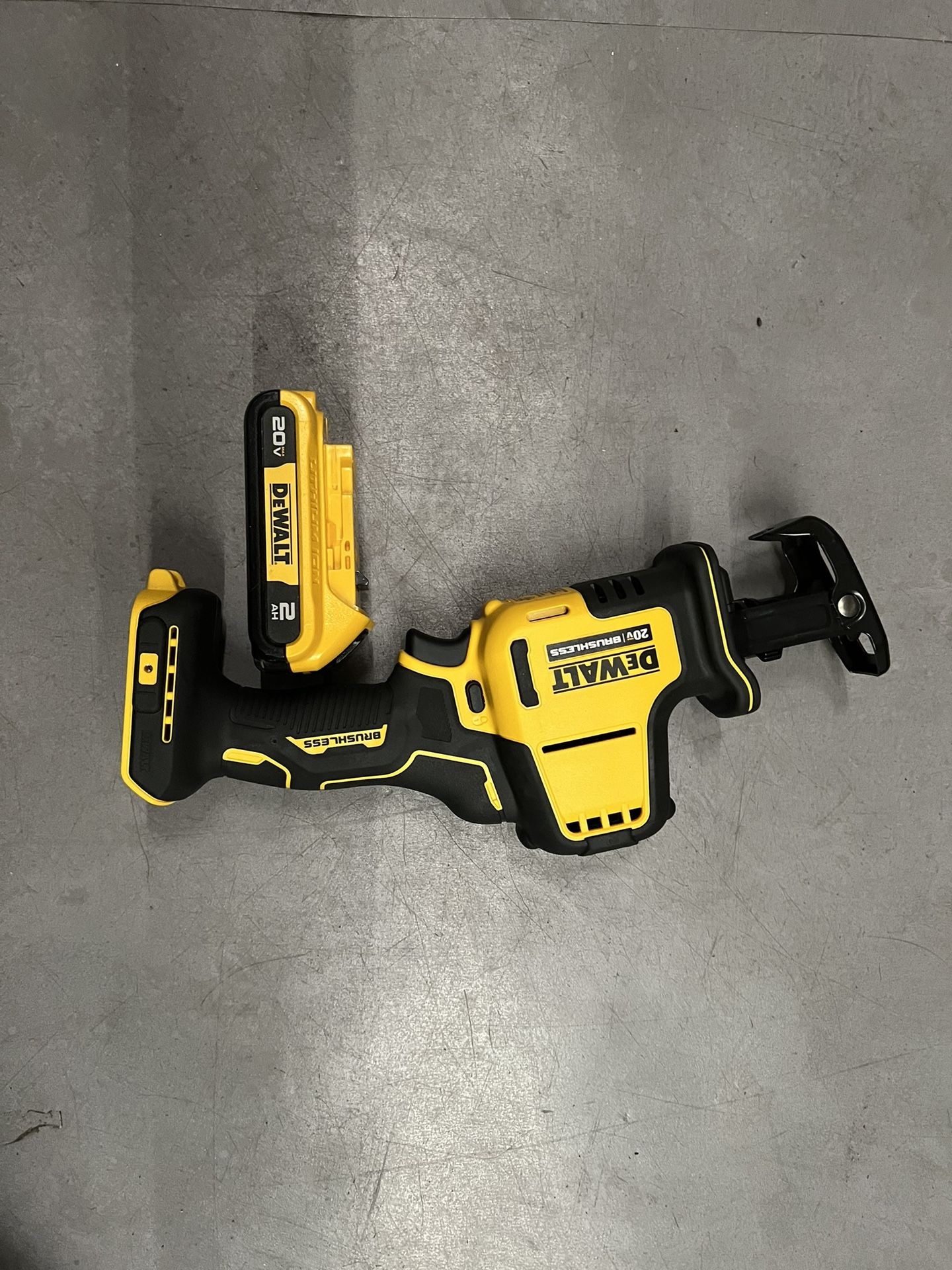 Tool Dewalt Atomic Reciprocating Saw Review DeWalt ATOMIC 20V MAX