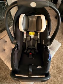 Graco SnugFit 35 LX Infant Car Seat