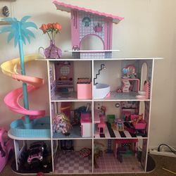LOL Surprise OMG Fashion House Dollhouse