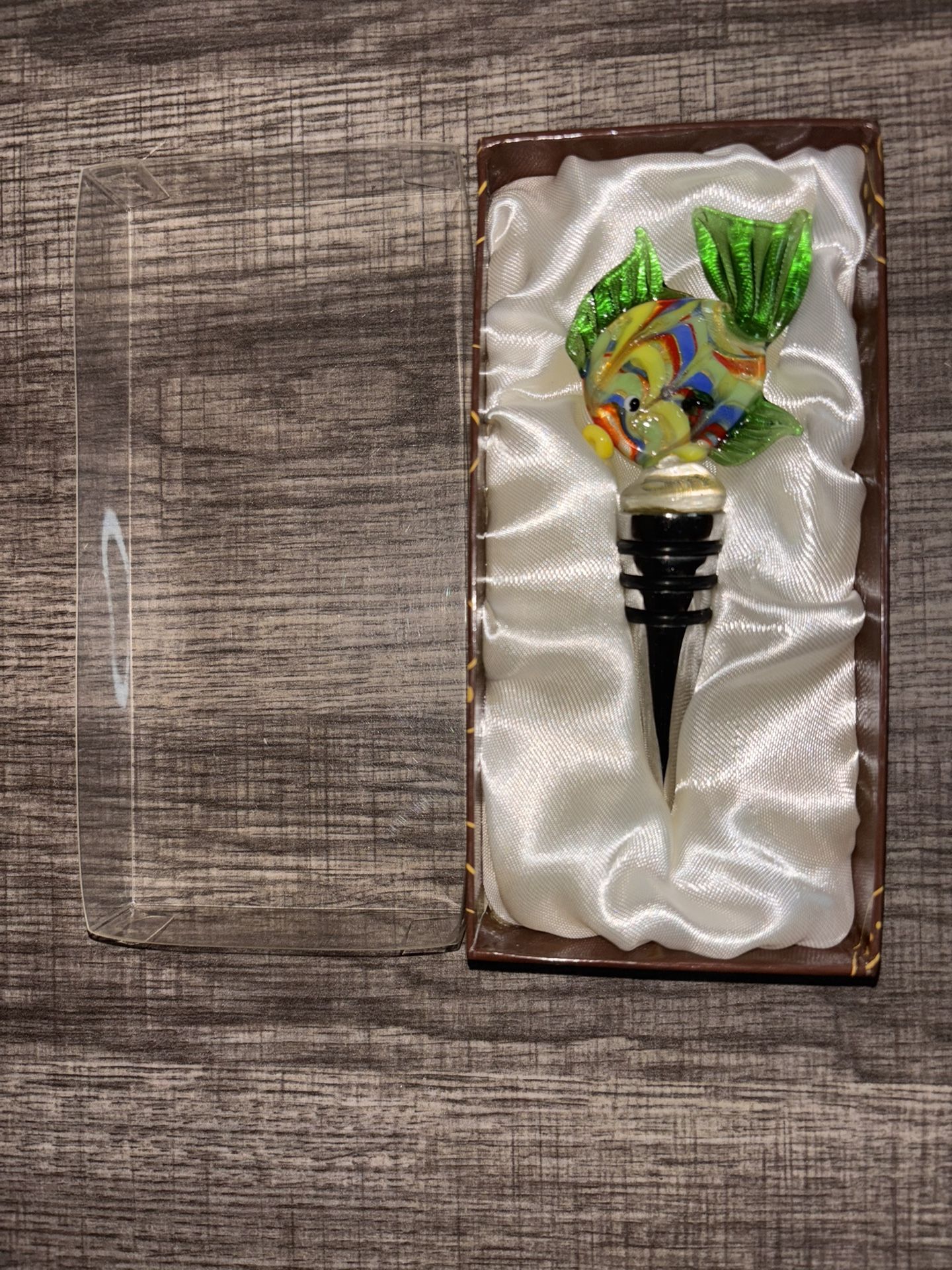 Hand Blown Glass Fish Wine Bottle Stopper – New in Gift Box