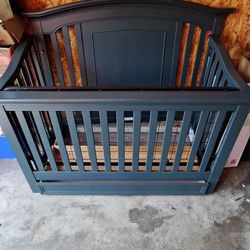 Baby crib