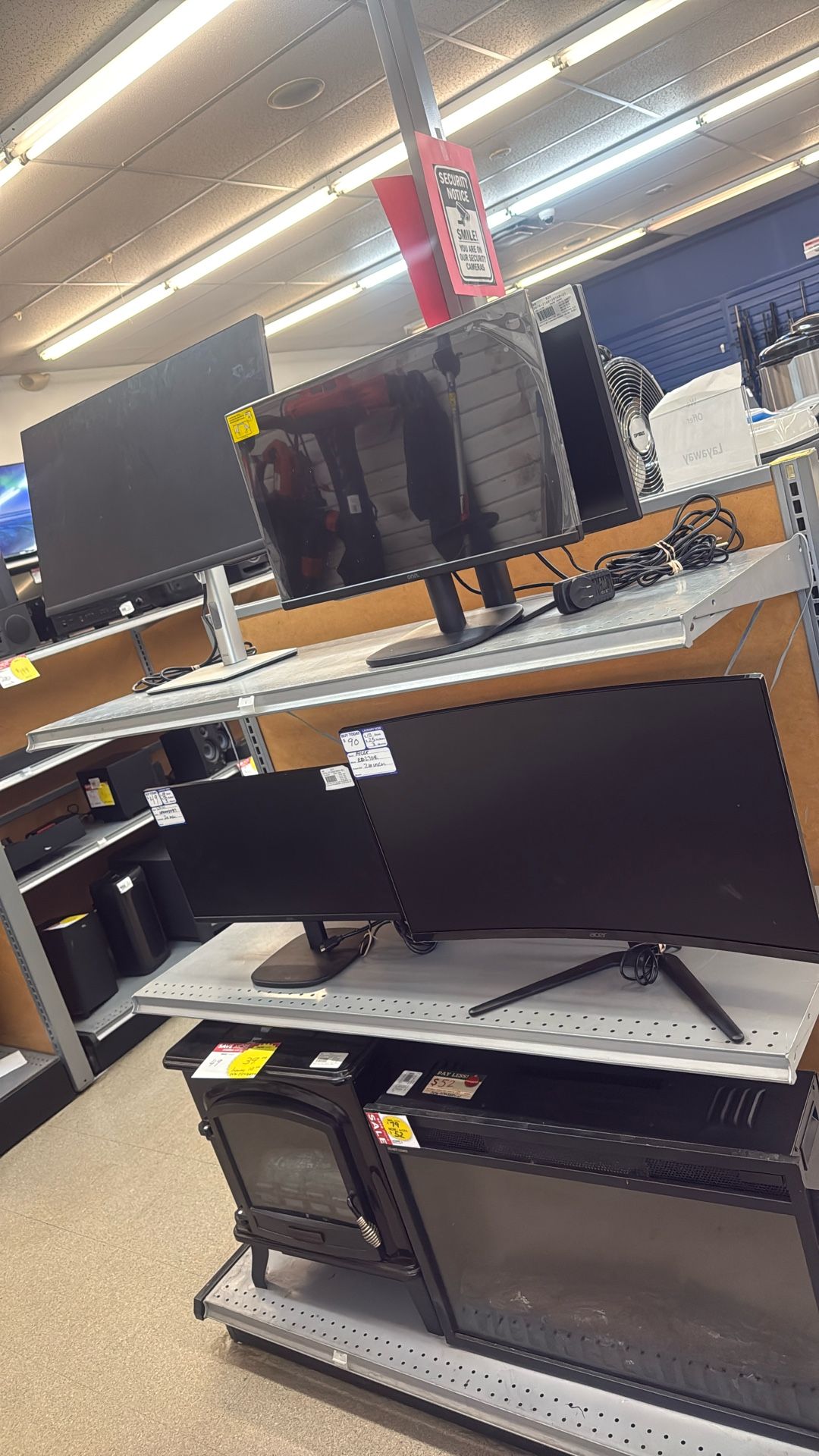 Plenty Of Computer Monitors Different Sizes