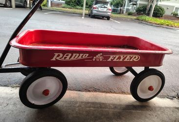 Radio Flyer Model 18 Red Steel Wagon