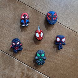 Lot Of 6 Spiderman Croc Charms 