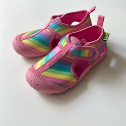 water shoes girls size 10-11