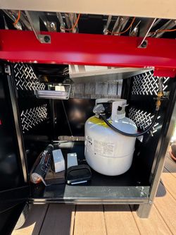 WEBER GAS GRILL like new!