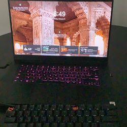 Razer Blade 15 Gaming Laptop + Razer Keyboard + Logitech Mouse – Fully Working