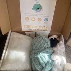 DIY Finger Knit Kit- Brand New