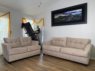 Beige Couch Set in good condition