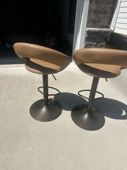 Set of 2 Adjustable Swivel Bar Stools